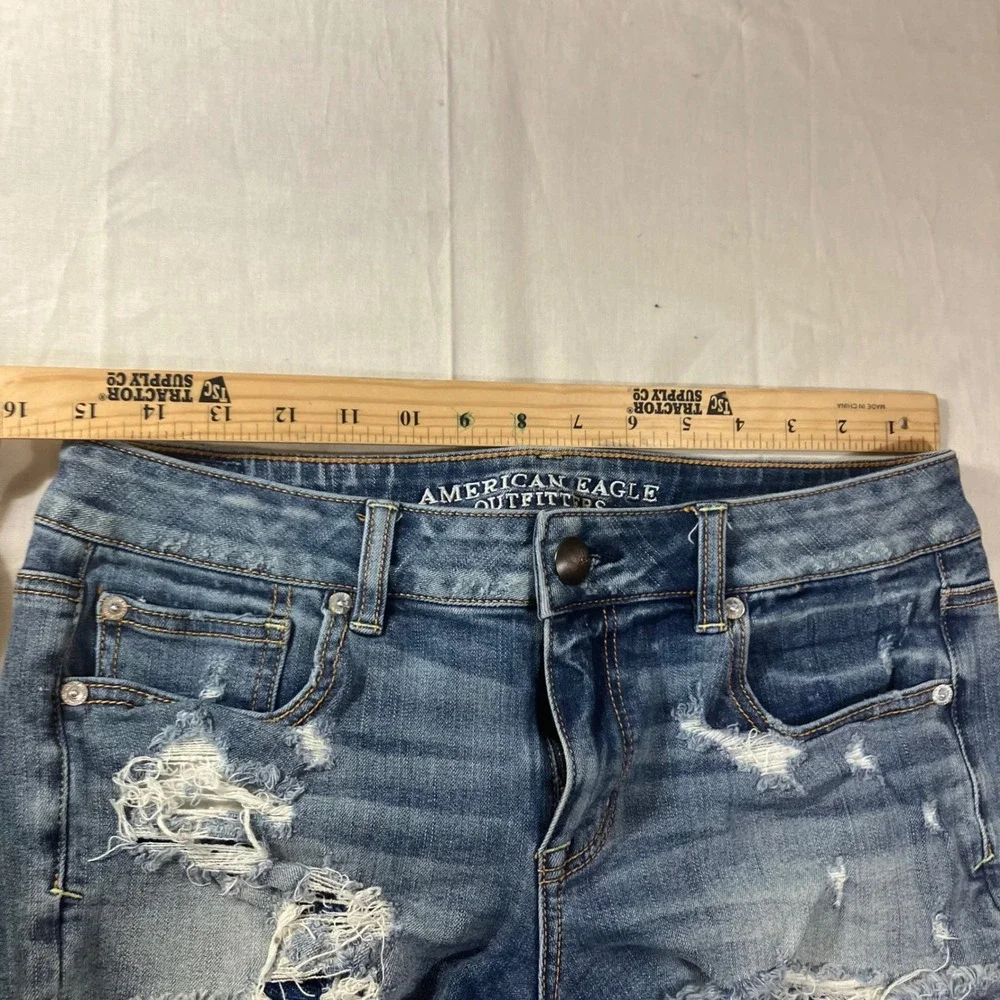 American Eagle Shortie Super Stretch Distressed Denim Shorts Blue Womens Size 10